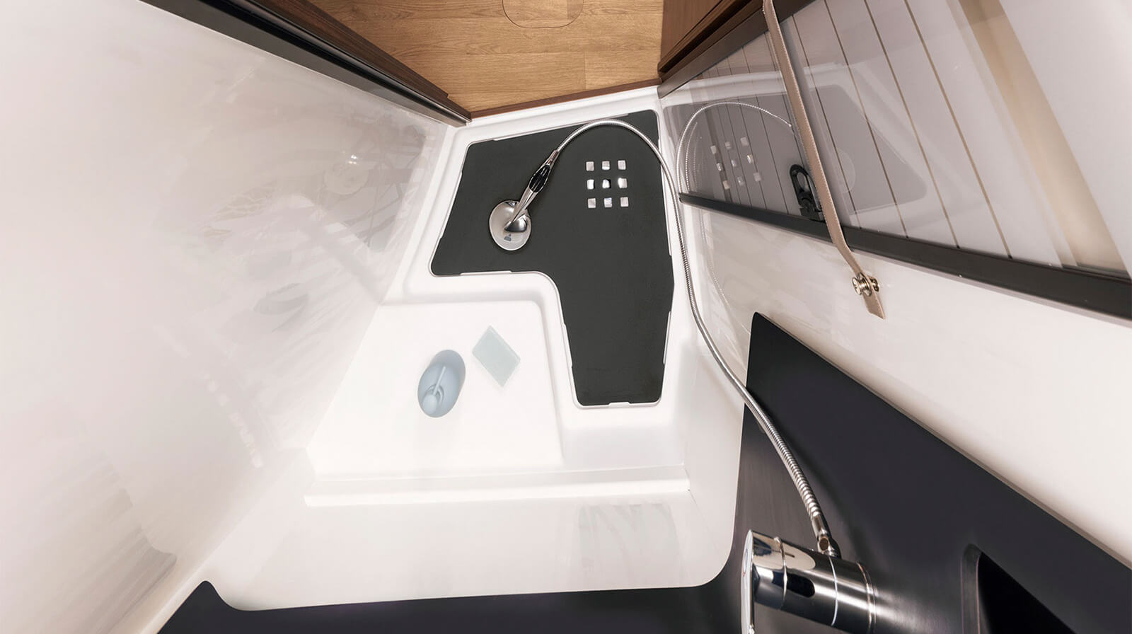 PHOTOS INTÉRIEURES RAPIDO Camping-car i66M TRUMA