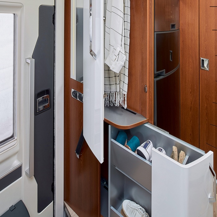 i1090: lämmitetty vaatekomero 