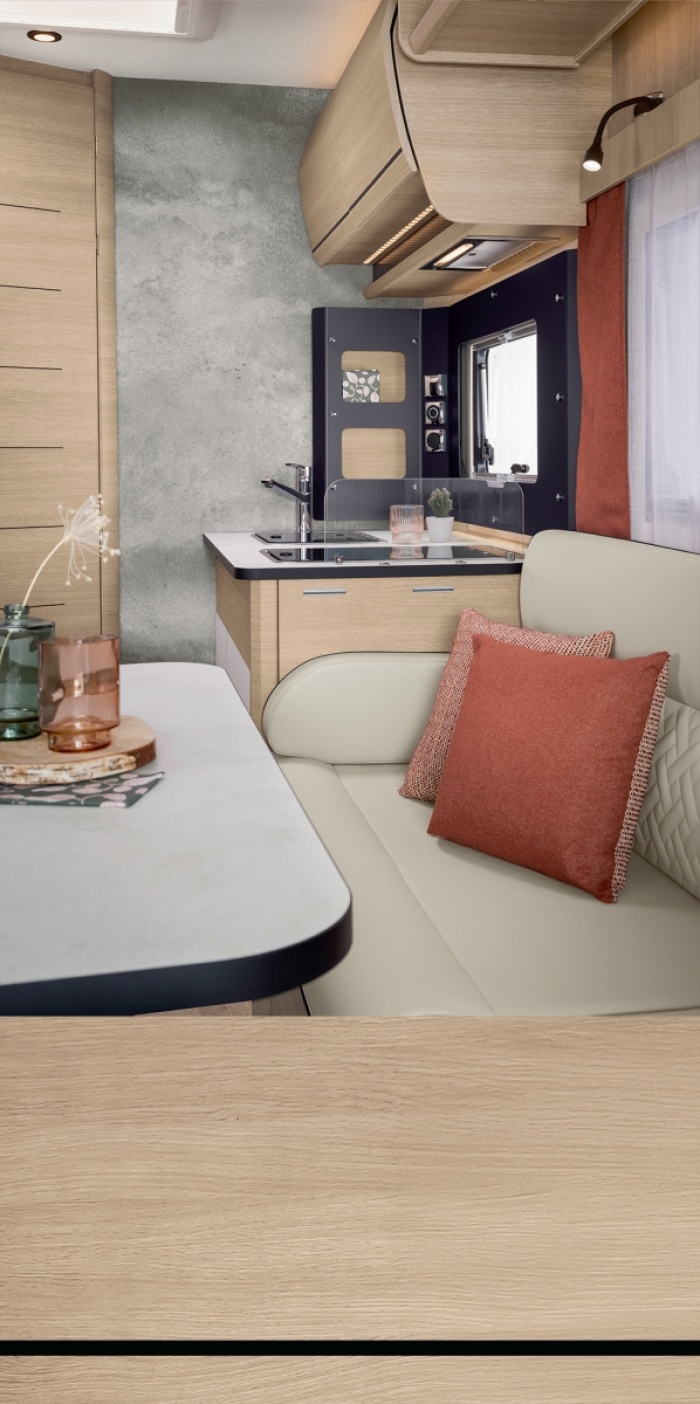 <strong>LUCEO</strong><br>VANS* / C* / 6F